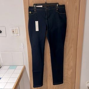 Ladies YOGA Jeans brand skinny jeans. NWT size 33. Made in Canada